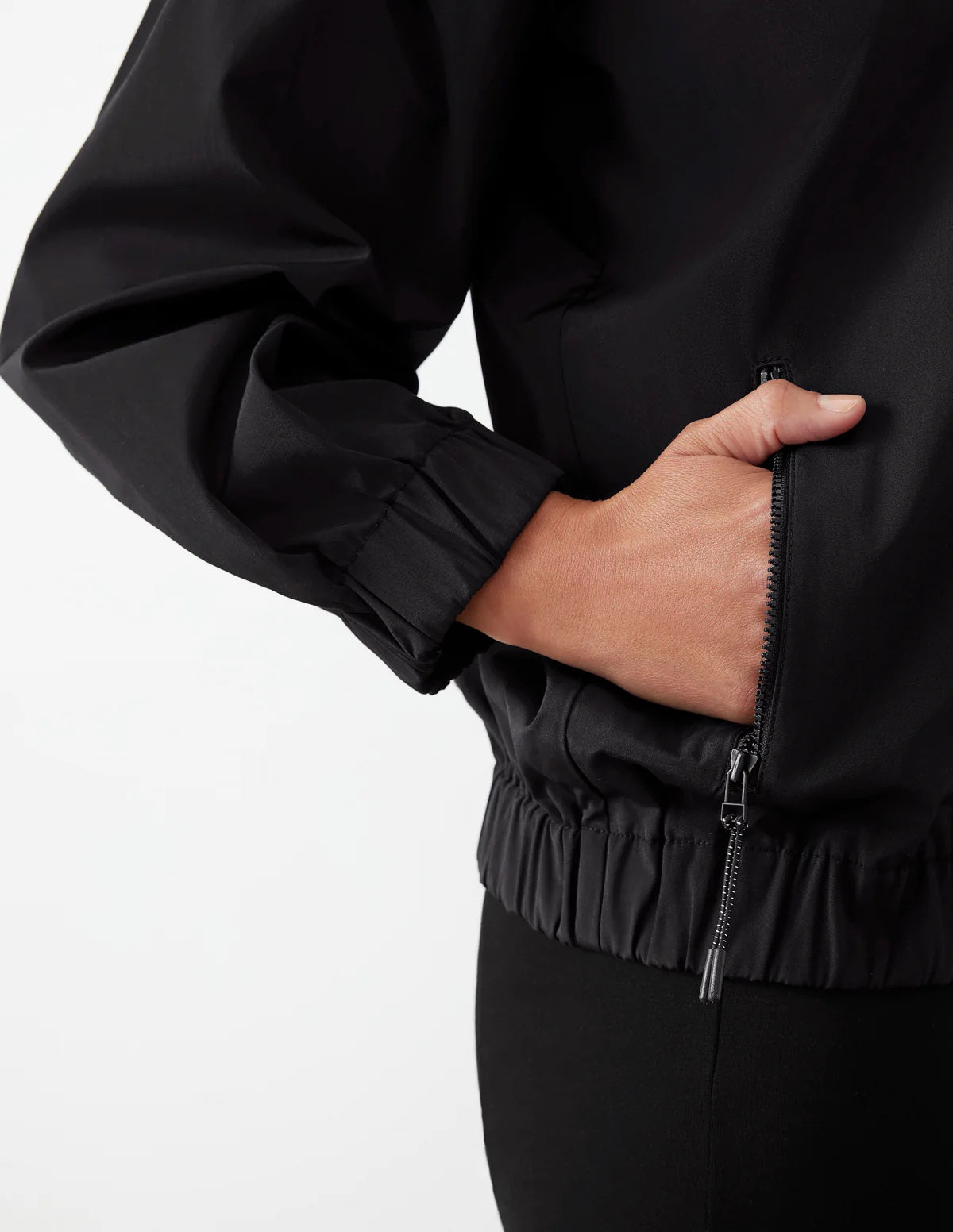 GSTQ Off the Shoulder Zip Top, Black